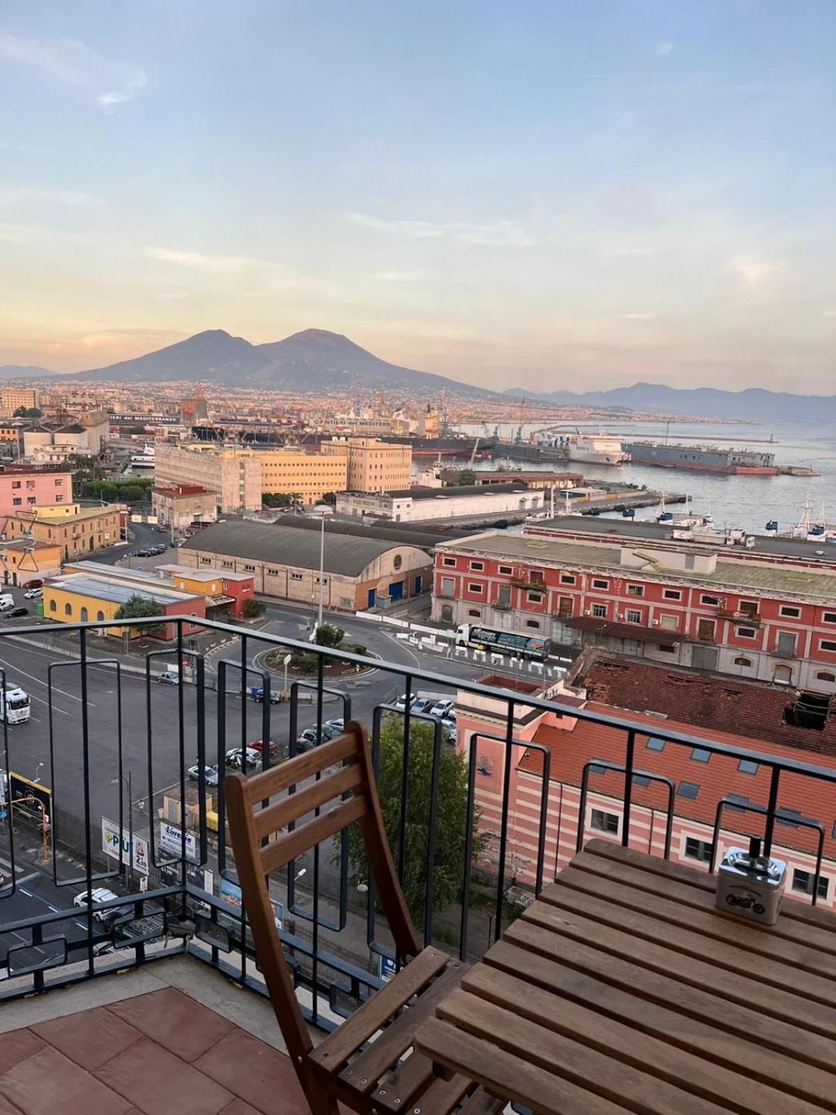 Vista Vesuvio * Naples